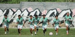 PSS Sleman Bersiap Hadapi Barito Putera, Pieter Huistra Ingatkan Ancaman Lawan
