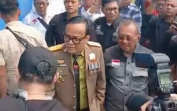 Wamenaker "Turun Gunung" di Surabaya: Sidak Perusahaan Diduga Tahan Ijazah Karyawan