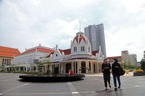 Pemkot Surabaya Pastikan Pengambilan Foto dan Video di Balai Pemuda Berbayar Hanya untuk Komersial