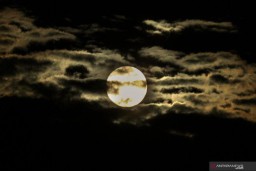 Ayo! Lihat Supermoon Terakhir di 2020 Malam Ini