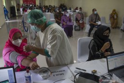 Komisi X DPR: Vaksinasi Harus Tuntas sebelum Pembelajaran Tatap Muka