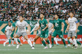 Usai Uji Coba, Aji Santoso Fokus Benahi Kondisi Fisik Pemain