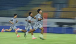 PERSIB Genjot Latihan Fisik, Beckham dan Ciro Siap Tempur Hadapi Tujuh Laga Sisa