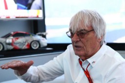 Bernie Ecclestone: F1 Musim 2020 Harus Dibatalkan