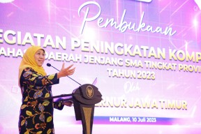 Gubernur Khofifah : Bahasa Mengajarkan Nilai dan Norma Kehidupan dan Peradaban
