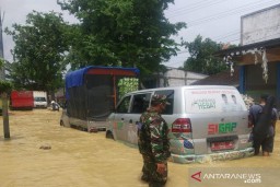 Remaja Bangkalan Hilang Terseret Banjir