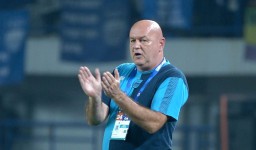 PERSIB Bersiap Hadapi Persebaya: Adaptasi Cuaca dan Ramadan Jadi Fokus Utama