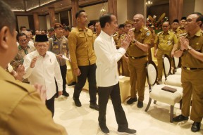 Presiden Jokowi Berikan Arahan kepada Kepala Daerah di IKN: Fokus pada Investasi dan Stabilitas Inflasi