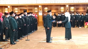 Gubernur Khofifah Lantik 306 Kepala Sekolah SMA, SMK dan SLB