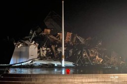 Masih Ada Korban yang Terjebak di Kantor Gubernur Sulbar akibat Gempa