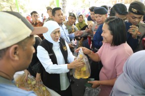 Gubernur Khofifah Pastikan Stok Beras di Jatim  Aman Hingga Akhir Tahun