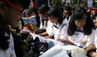 Hari Buku Nasional. Pemerintah Harus Permudah Akses Literasi