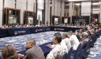 Ratusan Jurnalis Jatim Sambangi NasDem Tower