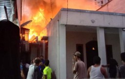 Korsleting, 20 Rumah Dilalap Si Jago Merah
