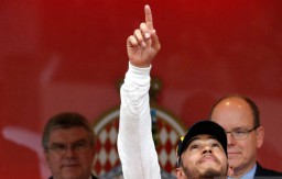 Kecam Tindakan Rasial, Hamilton Didukung Bos Mercedes