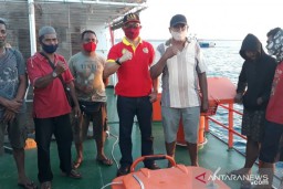 Tim SAR Kupang Selamatkan Enam Nelayan yang Hilang di Perairan Flores