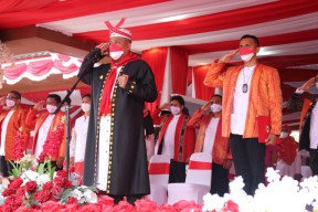 Upulatu Maluku Pimpin Upacara HUT Maluku ke-76