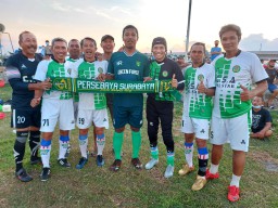 Persebaya Allstar dan CSA Allstar Bertemu di Undertol Stadium Pranti
