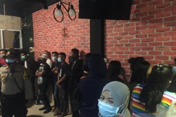 Masih Menerima Tamu di saat PSBB, Panti Pijat Wijaya Digerebek