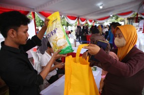 Pemkot Surabaya Gelar Program Gerakan Pangan Murah untuk Tekan Inflasi