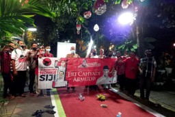 Unggul di Survei, Kini Posko Eri-Armuji Kian Marak di Kampung-kampung