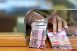 Corona Goyang Pasar Uang, Rupiah Kembali Melemah