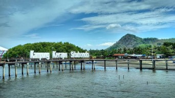 Gubernur Khofifah Ajak Wisatawan Habiskan Libur Lebaran di Jawa Timur
