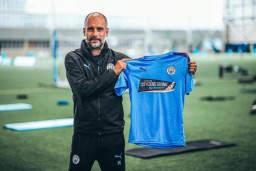 City Kenakan Jersey Khusus ketika Menjamu Arsena