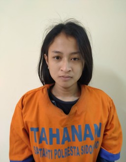 Gadis Cantik Pengecer Sabu Diciduk Polisi