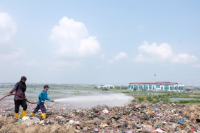 Cegah Bau, Pemkot Surabaya Semprotkan Larutan Organik di TPA Benowo
