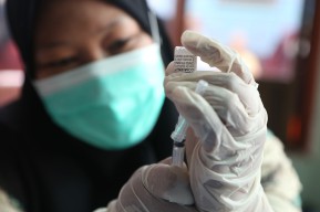Pemkot Surabaya Pastikan Stok Vaksin Booster Aman