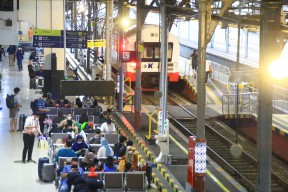 Penumpang KA 18 Tahun ke Atas Belum Divaksin Booster Wajib Tes RT-PCR