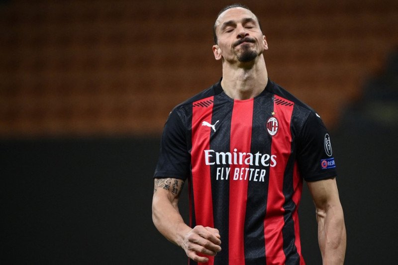 Ekspresi striker AC Milan asal Swedia, Zlatan Ibrahimovic, saat berlaga dalam pertandingan leg kedua 16 Besar Liga Europa melawan Manchester United di Stadion San Siro, Milan, pada 18 Maret 2021. (AFP/MARCO BERTORELLO)
