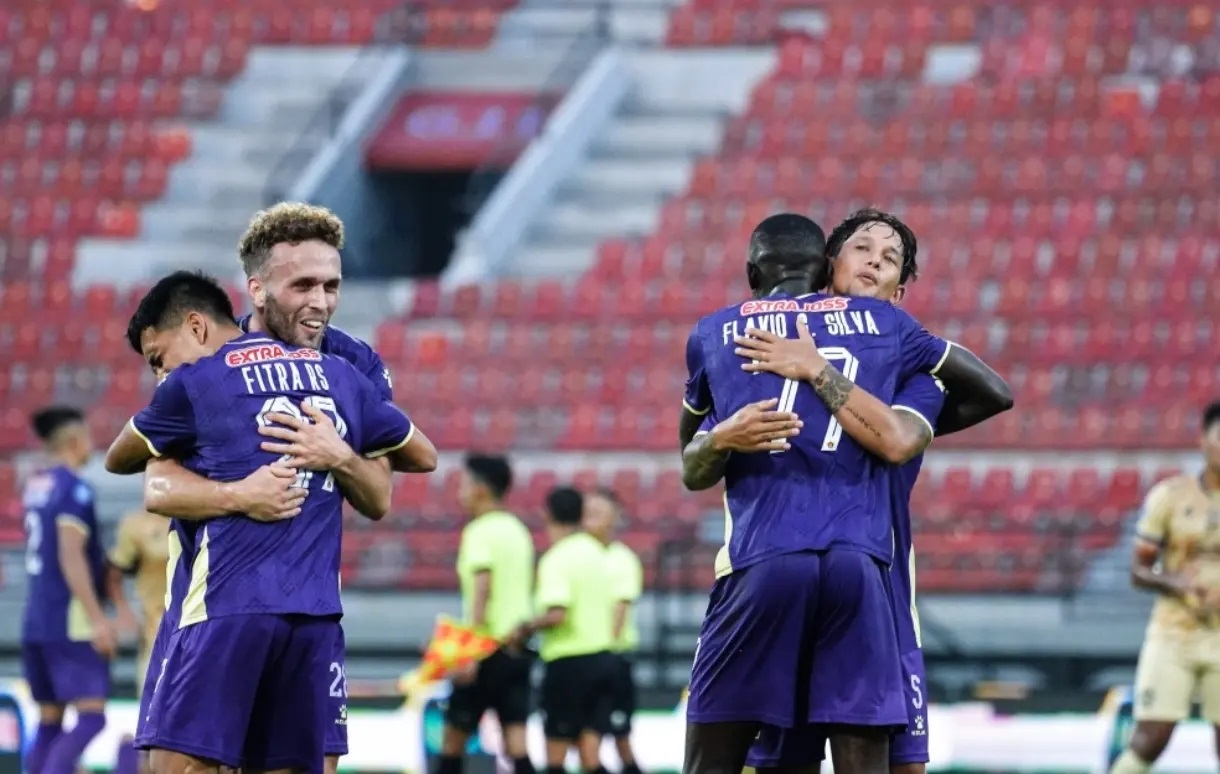 Persik Kediri Resmi Melepas 4 Pemain: Irfan Bachdim, Miftahul Hamdi, Hari Nasution, dan Flavio Silva