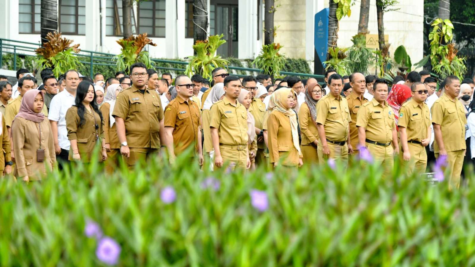 Pemerintah Daerah Provinsi Jawa Barat (Pemdaprov Jabar) resmi menerapkan kebijakan Work From Anywhere (WFA) bagi Aparatur Sipil Negara (ASN) di lingkungan pemerintahan.