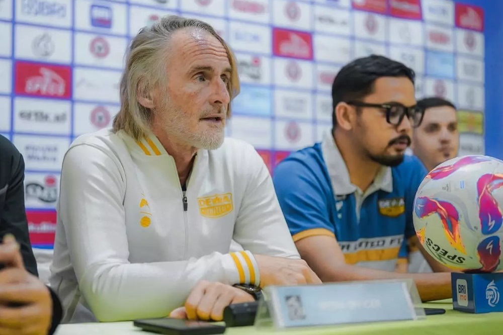 Pelatih kepala Dewa United FC, Jan Olde Riekerink