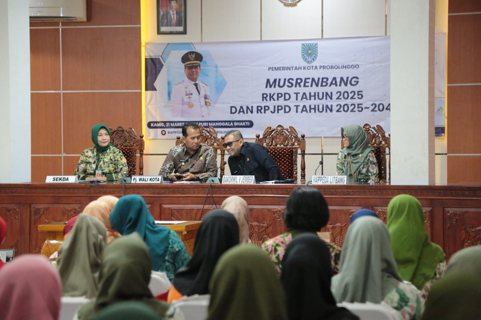 Agenda Musyawarah Perencanaan Pembangunan (Musrenbang) Pemerintah Kota Probolinggo resmi dibuka oleh Penjabat Wali Kota Nurkholis pada Kamis (21/3) pagi di Puri Manggala Bhakti