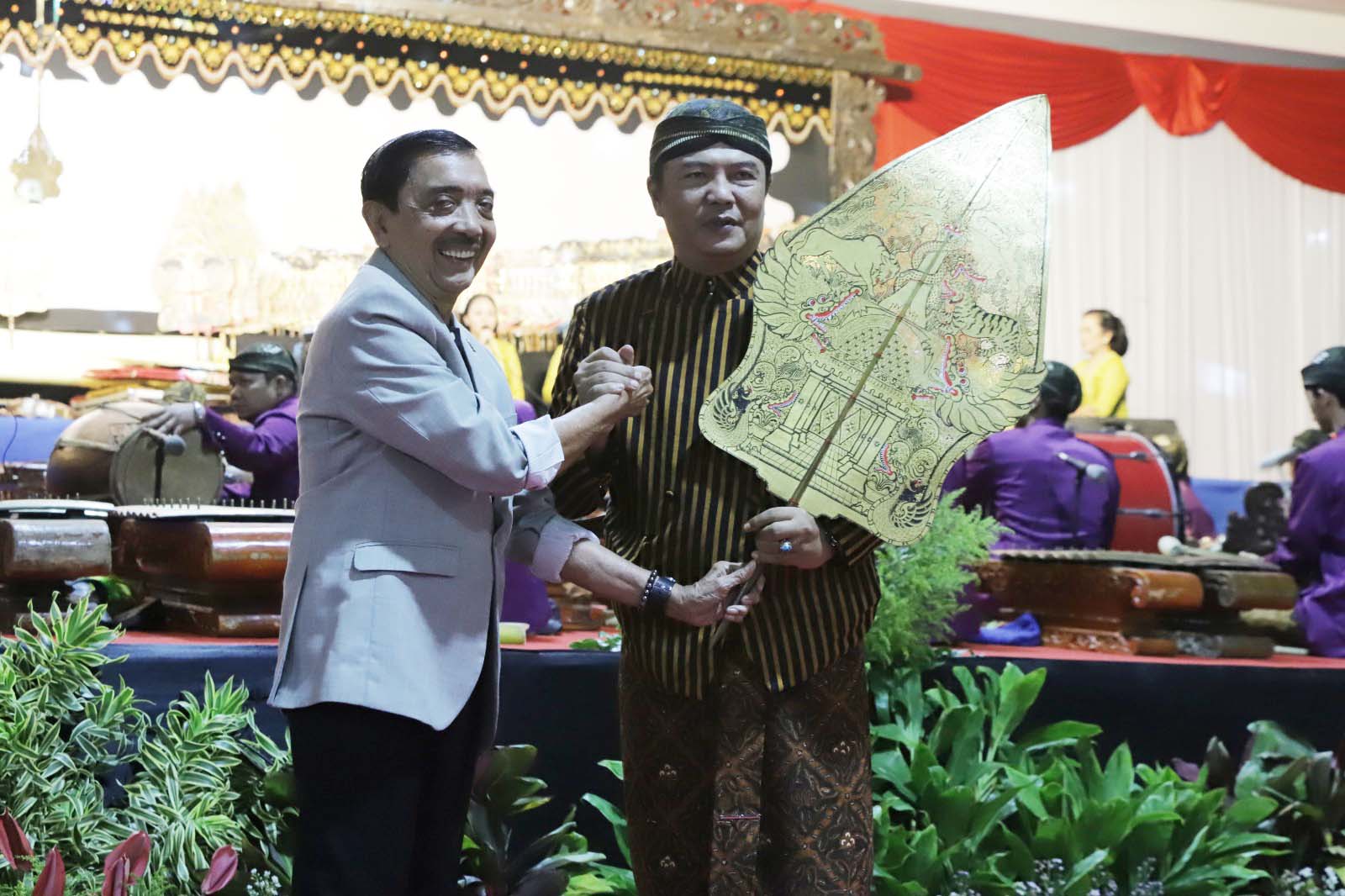 Universitas 17 Agustus 1945 (Untag) Surabaya kembali menggelar Pagelaran Wayang Kulit dengan menghadirkan Dalang Ki Eko Kondho Prisdianto.