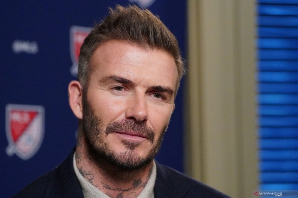GALANG DANA: Mantan pemain sepak bola dan pemilik klub Liga Amerika Serikat (MLS) David Beckham berbicara dalam sebuah wawancara di New York pada 26 Februari 2020. (REUTERS/CARLO ALLEGRI)