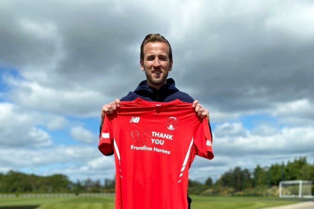 Harry Kane Sponsori Mantan Klub