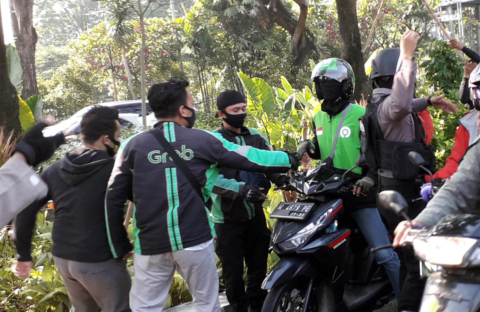 Driver Ojek Online Jawa Timur Protes