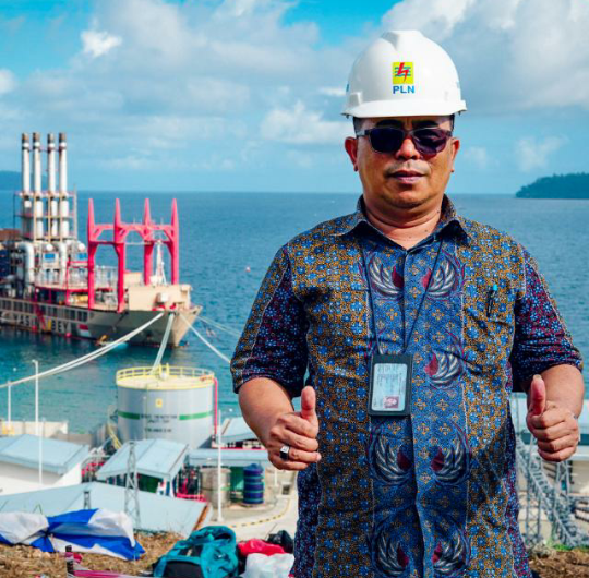 Manager Komunikasi PLN Wilayah Maluku - Maluku Utara Ramly Malawat. (FOTO: HMP/boy) 