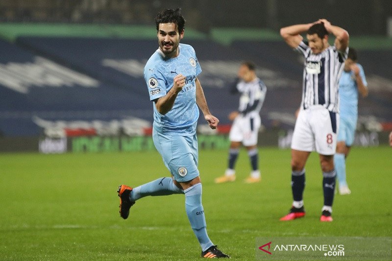 Gelandang Manchester City Ilkay Gundogan merayakan gol keduanya ke gawang West Bromwich Albion dalam lanjutan Liga Inggris di Stadion The Hawthorns, West Bromwich, Inggris, Selasa (26/1/2021) waktu setempat. (ANTARA/REUTERS/POOL/Nick Potts)
