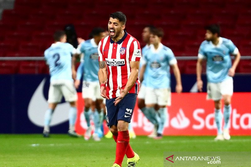  Atletico Madrid hanya bermain imbang, 2-2 ketika menjamu Celta Viga, di Stadion Wanda Metropolitano, Madrid, Spanyol, Selasa dinihari.


Gol Facundo Ferreyra satu menit menjelang bubaran waktu normal membuyarkan keunggulan Atletico berkat dua gol Luis