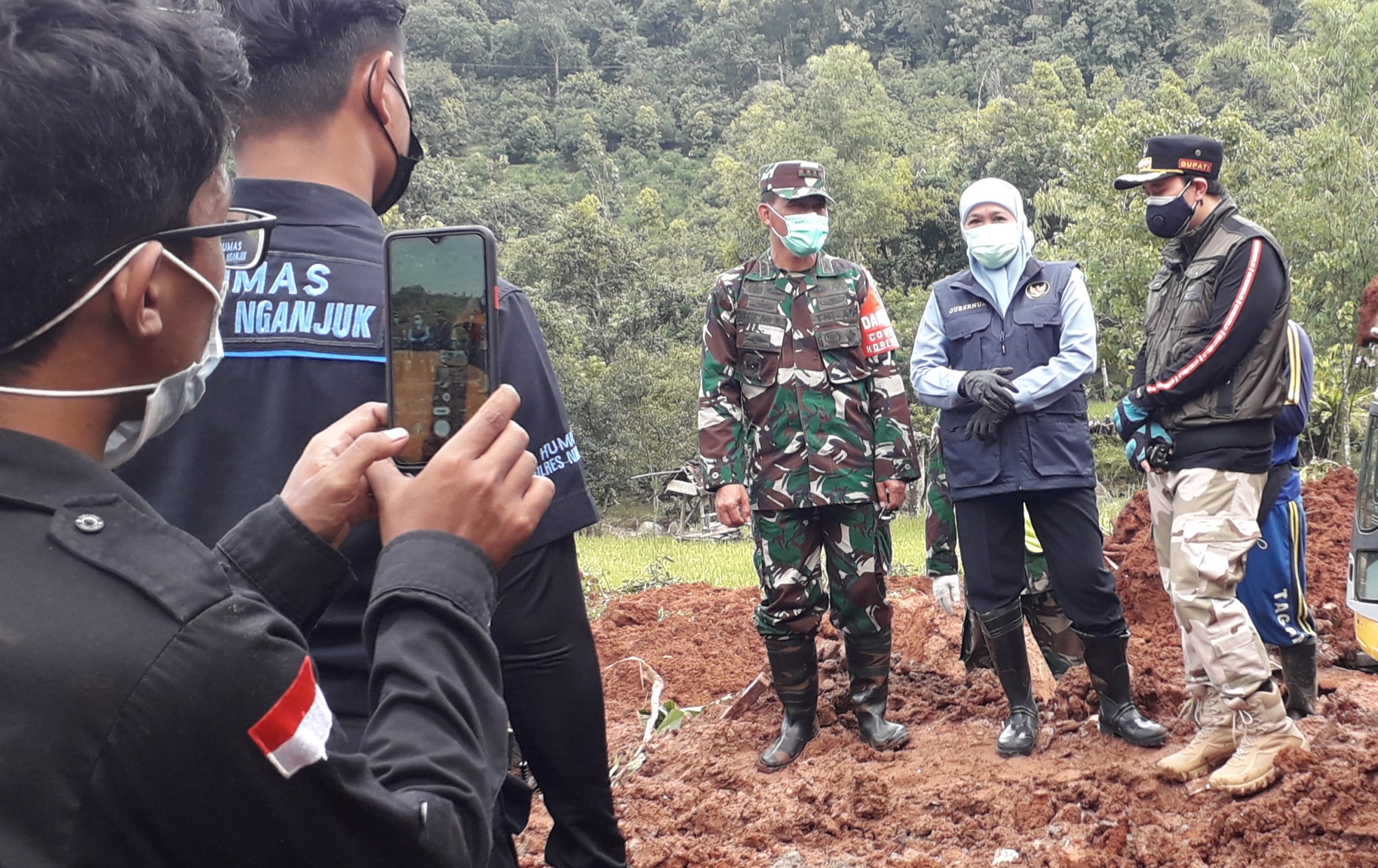 Gubernur Khofifah Tinjau Longsor Nganjuk