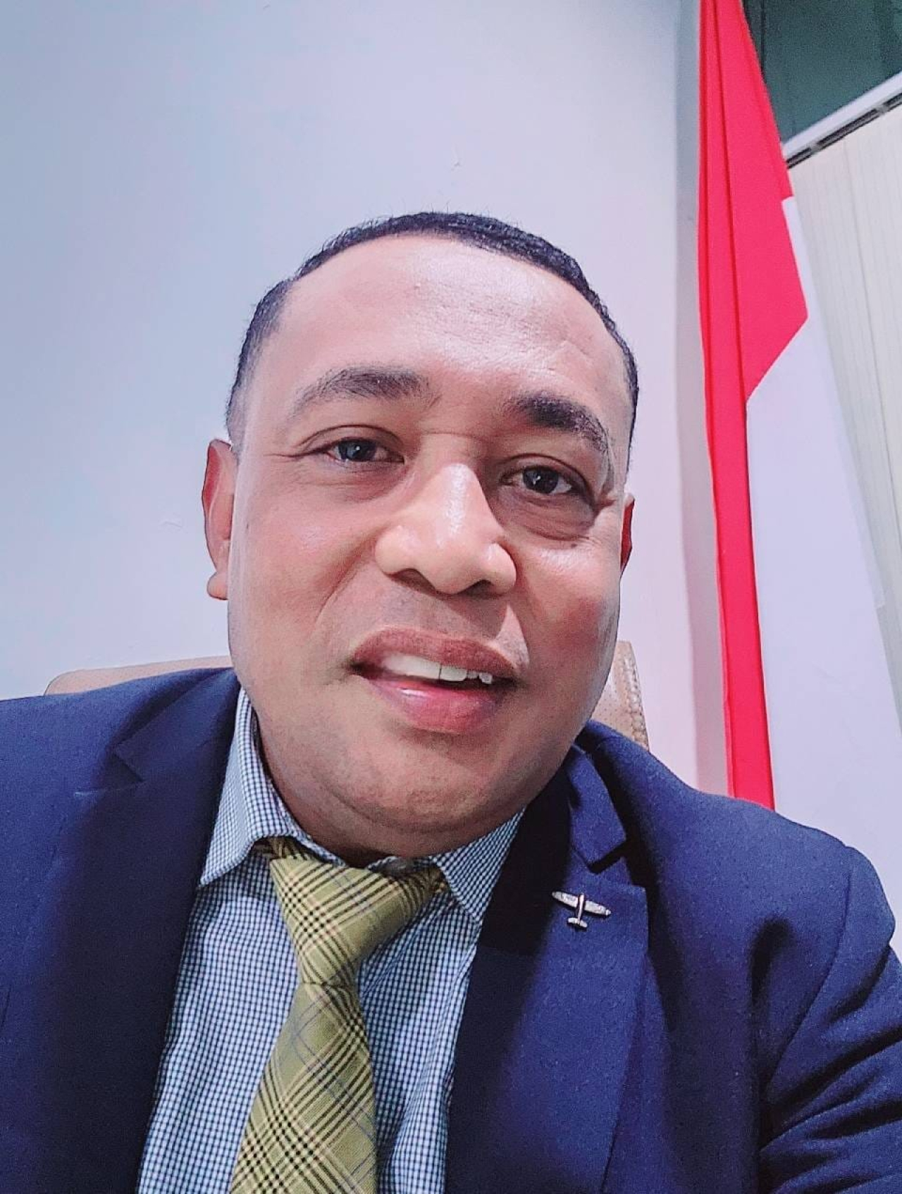 Samuel E Huwae, staf ahli bidang kemasyarakatan dan SDM.