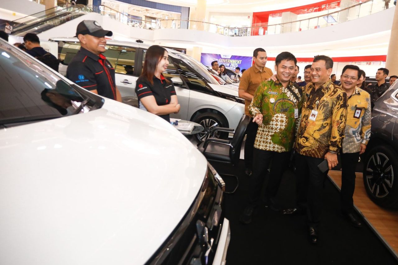 Gubernur Jawa Tengah Ahmad Luthfi usai membuka pameran otomotif “Government Auto Show (GAS) Ngopeni Nglakoni Jateng”pada Kamis (17/4/2025).