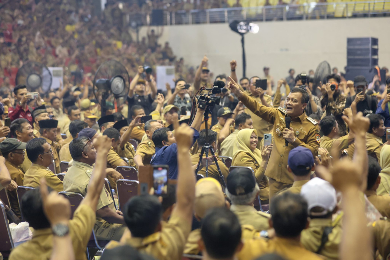 Sebanyak 7.810 kepala desa dari seluruh Jawa Tengah mengikuti kegiatan Sekolah Antikorupsi bertajuk Ngopeni Nglakoni Desa Tanpo Korupsi di GOR Indoor Kompleks Stadion Jatidiri, Semarang, Selasa (29/4/2025)