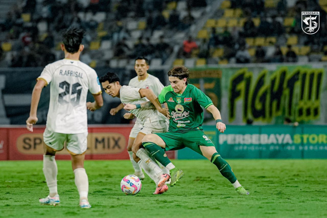 Persebaya Tundukkan Madura United, Paul Munster Puji Mental Baja Skuad Bajol Ijo