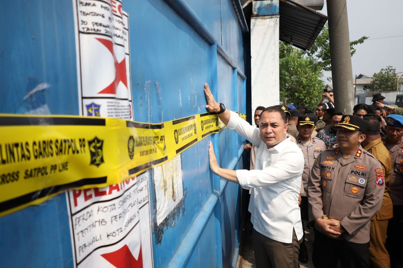 Wali Kota Surabaya Segel Gudang CV Sentoso Seal karena Langgar Peraturan dan Diduga Tahan Ijazah Karyawan